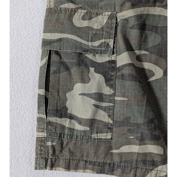 Y2K Bugle Boy Est 1977 Cargo Shorts Size 36 (tag 38) Mens NWT Camo Rip‎ Stop - Picture 4 of 8